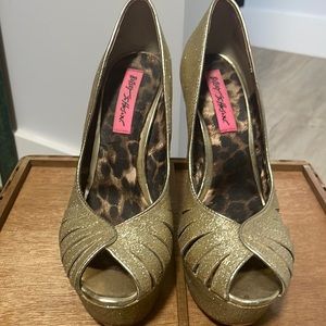Betsey Johnson gold high heels (gold glittery) size 6